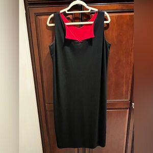 Elegant Reversible Black and Red Sleeveless Dress - 14
